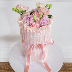 Peonies & Lisianthus - Frilly Bouquet